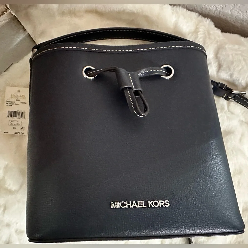 Michael Kors Small Suri Bucket Crossbody Bag Admiral Blue - Picture 3 of 8